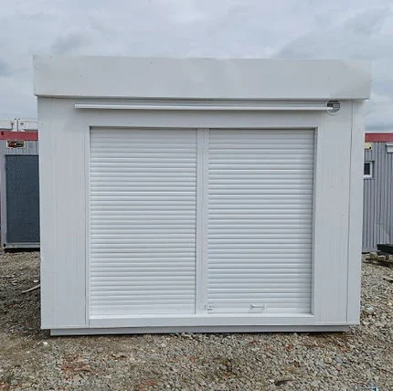 Contenedor Comercial 300×350 Con Persianas Frontales Divididas + Puerta Trasera